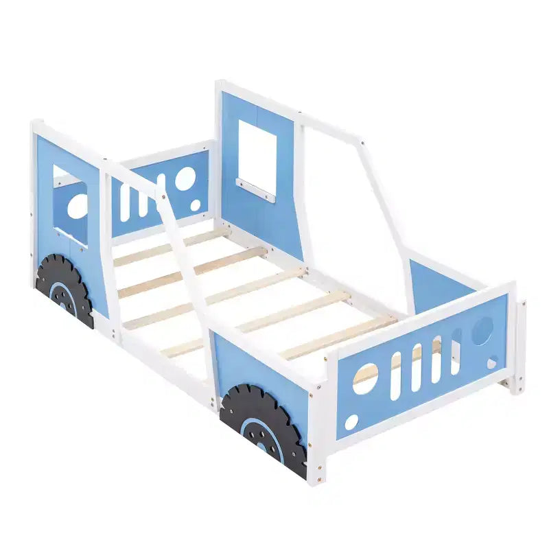 Lit plateforme en forme de voiture de collection avec roues