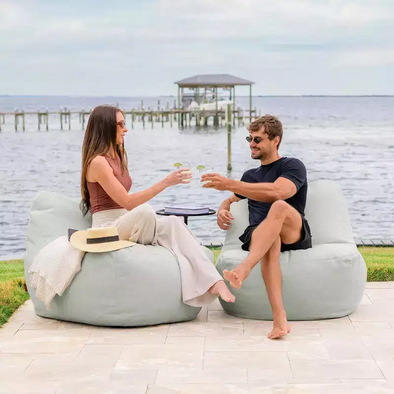 Chaise de patio légère pour l'extérieur, tissu de qualité supérieure, rembourrage en billes ComfortFlow